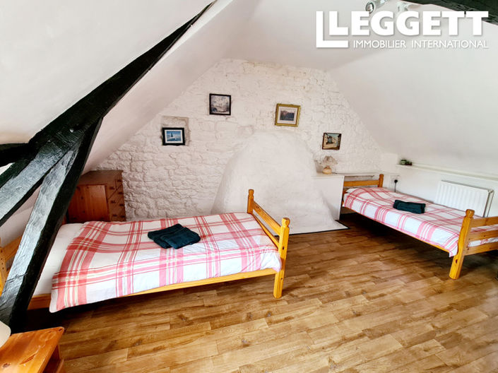 Image No.5-8 Bed House for sale