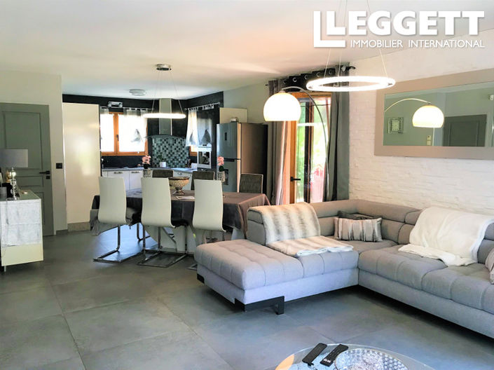 Image No.5-4 Bed House for sale