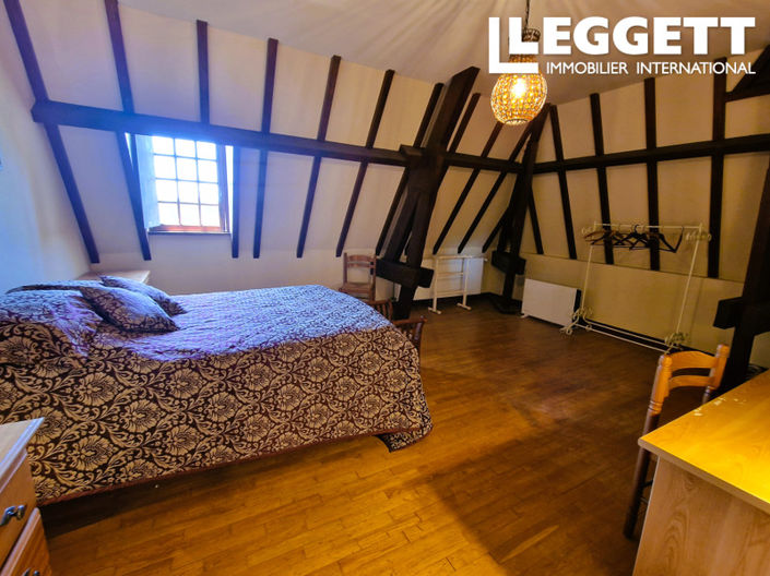 Image No.10-4 Bed House for sale