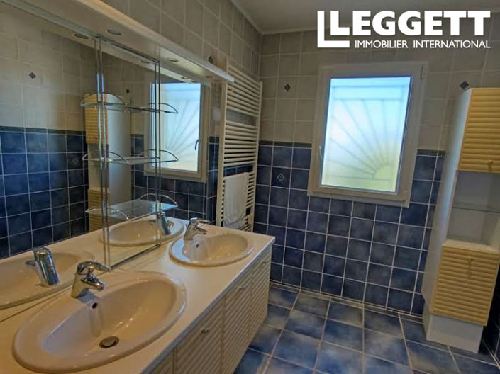 Image No.6-3 Bed House for sale