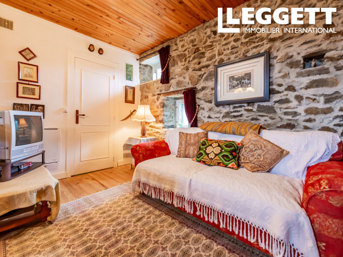 Image No.8-3 Bed House for sale