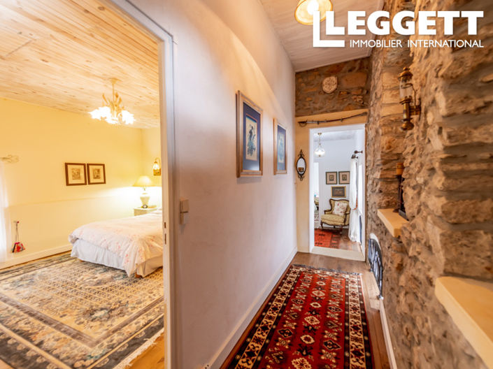 Image No.9-3 Bed House for sale