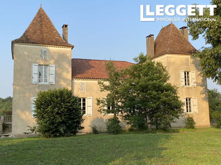 Image No.1-Châteaux de 7 chambres à vendre à Trémons