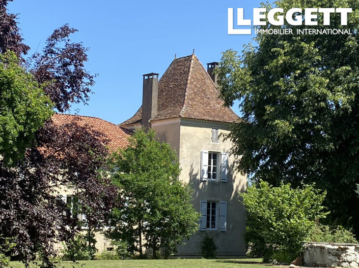 Image No.5-Châteaux de 7 chambres à vendre à Trémons