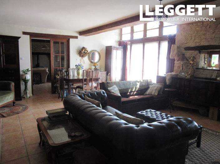 Image No.2-4 Bed House for sale