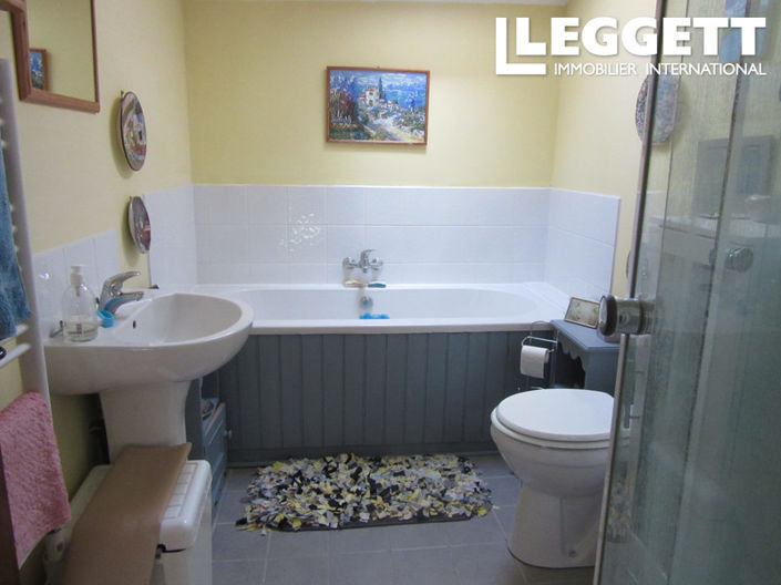 Image No.7-4 Bed House for sale