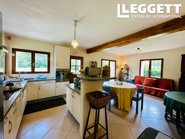 Image No.8-4 Bed House for sale