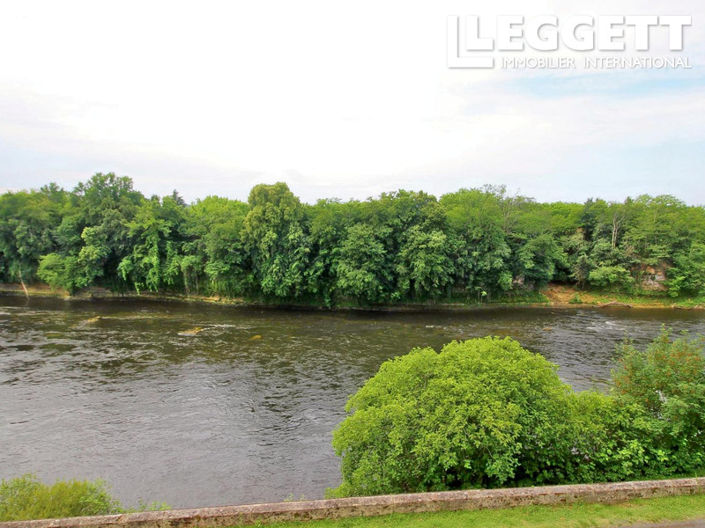 Image No.2-8 Bed House for sale