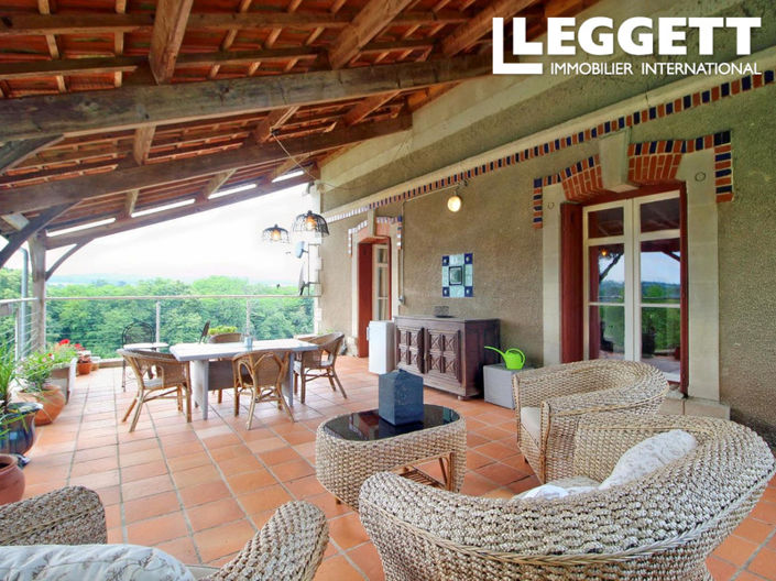 Image No.8-8 Bed House for sale