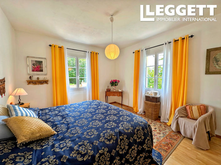 Image No.6-5 Bed House for sale