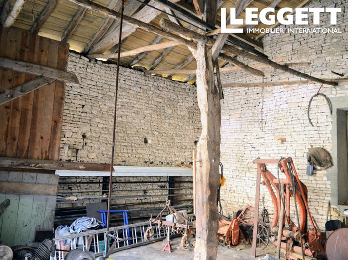 Image No.10-3 Bed House for sale