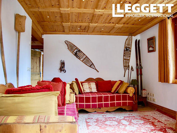 Image No.7-6 Bed House for sale