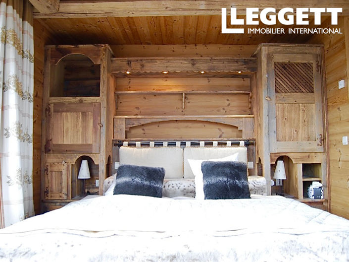 Image No.9-6 Bed House for sale