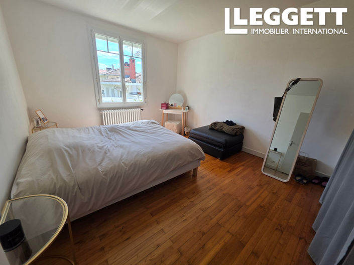 Image No.6-3 Bed House for sale