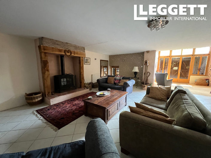 Image No.2-5 Bed House for sale