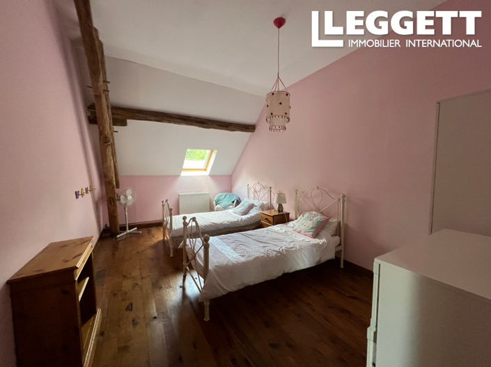 Image No.5-5 Bed House for sale