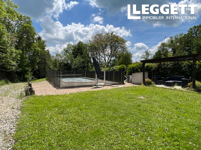 Image No.8-5 Bed House for sale