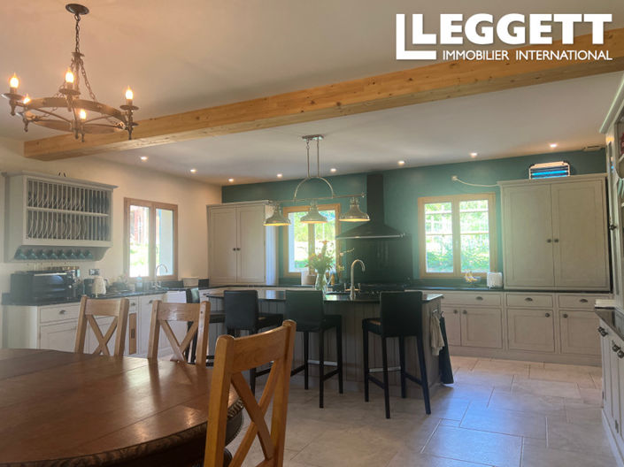 Image No.2-5 Bed House for sale