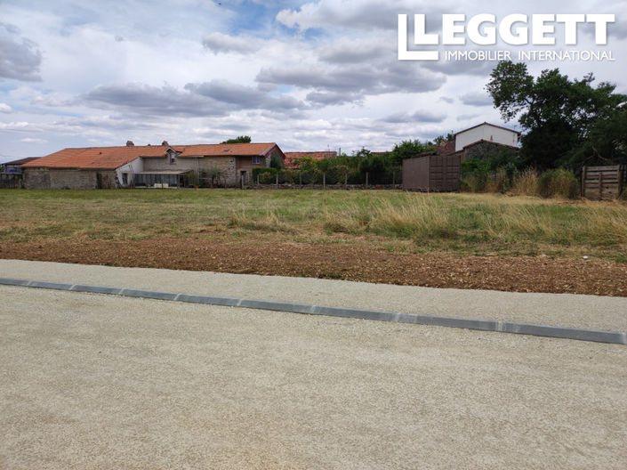 Image No.3-Terre à vendre à Fontclaireau