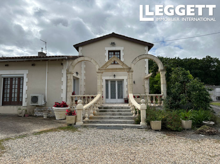 Image No.9-Commercial de 4 chambres à vendre à Charente