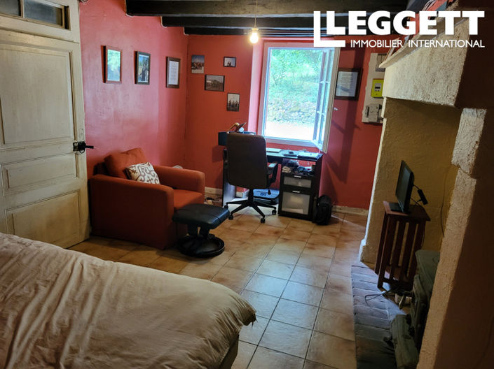 Image No.10-5 Bed House for sale