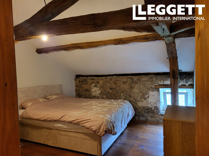 Image No.8-5 Bed House for sale