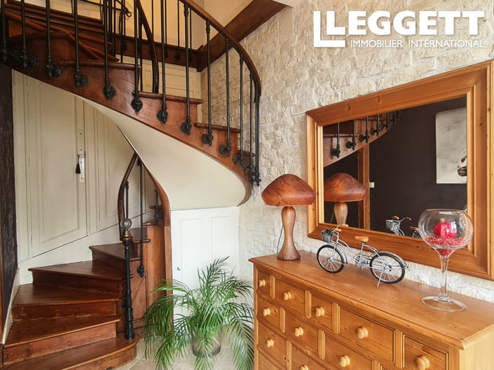 Image No.3-6 Bed House for sale