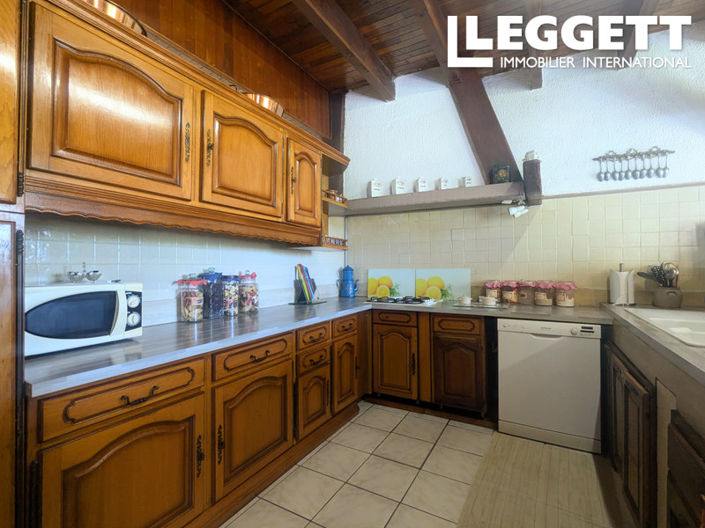 Image No.6-2 Bed House for sale