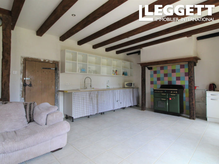 Image No.2-Maison de 2 chambres à vendre à Rochechouart