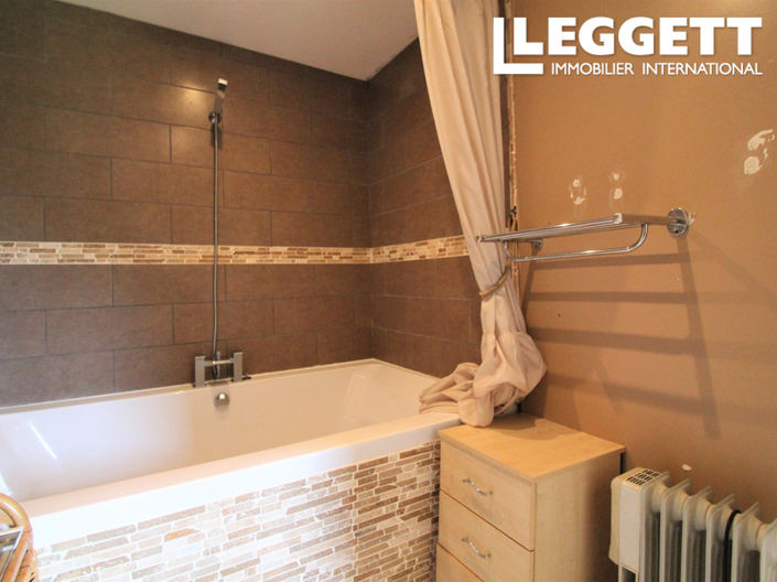 Image No.6-Maison de 2 chambres à vendre à Rochechouart