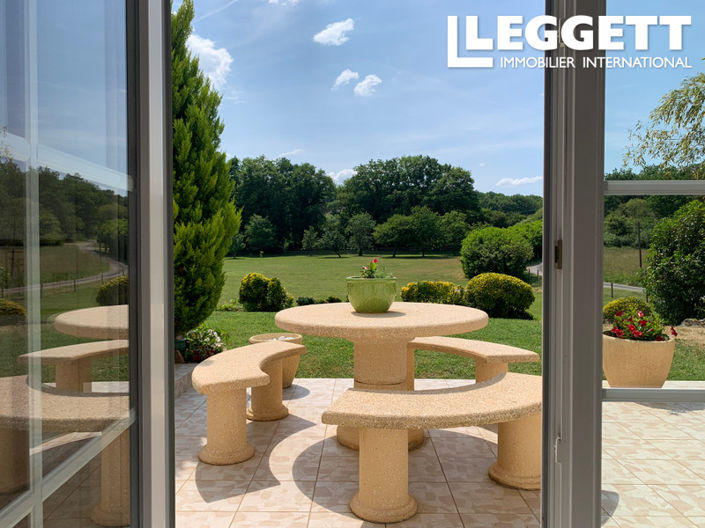 Image No.3-4 Bed House for sale