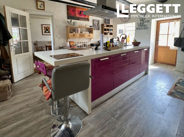 Image No.3-3 Bed House for sale