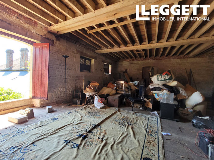 Image No.8-4 Bed House for sale