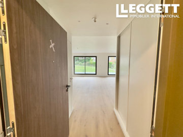 ahr0chm6ly9jzg4uagvzdglhlmltbw8vaw1hz2uvvevom