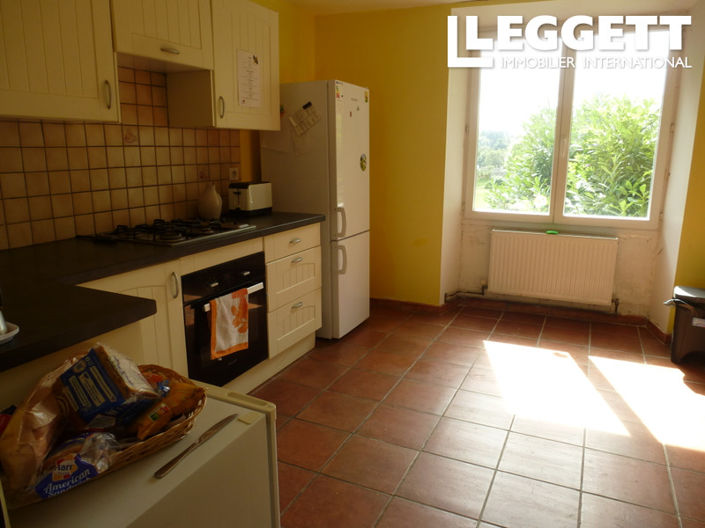 Image No.7-7 Bed House for sale