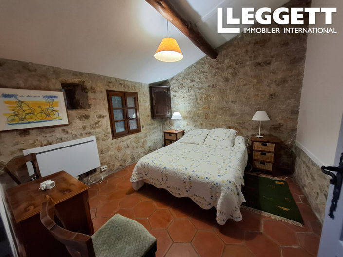 Image No.10-4 Bed House for sale