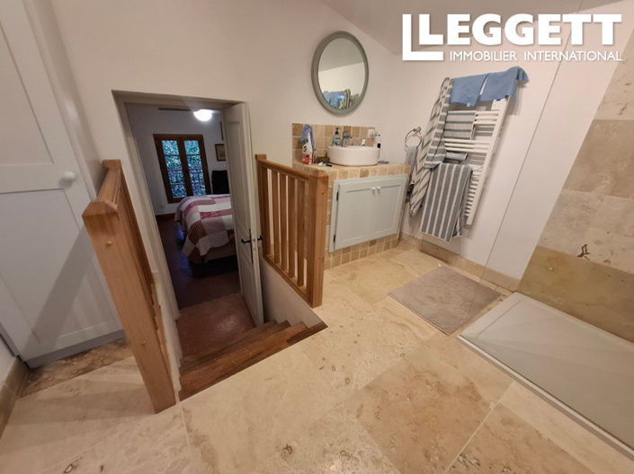 Image No.6-4 Bed House for sale