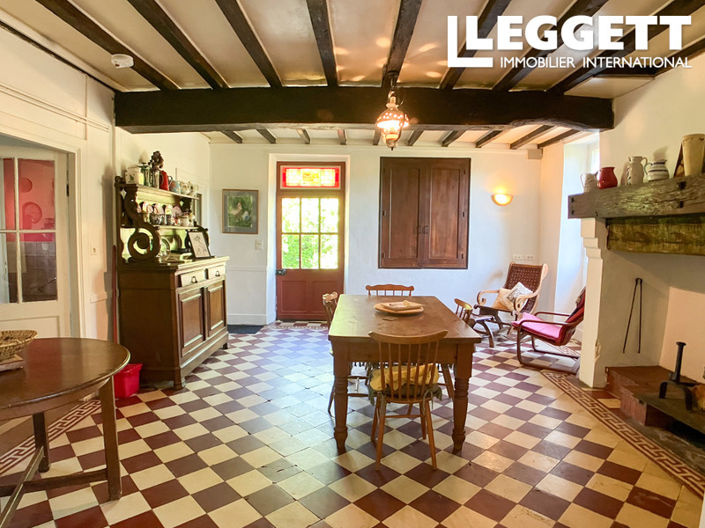 Image No.5-6 Bed House for sale