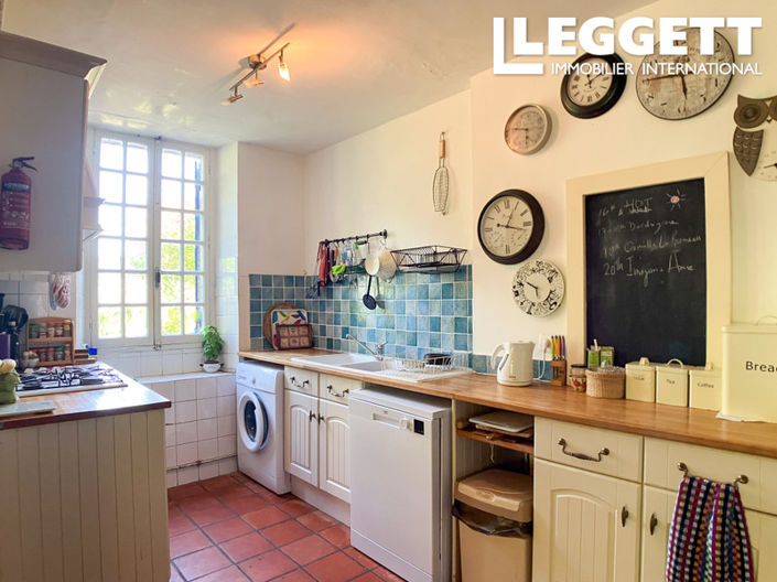 Image No.7-6 Bed House for sale