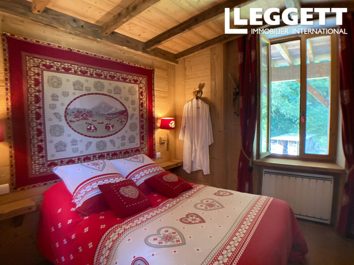 Image No.7-4 Bed House for sale