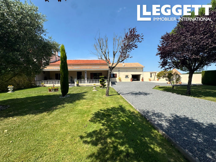 Image No.1-4 Bed House for sale