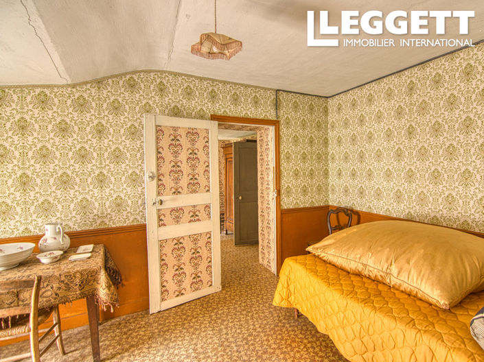 Image No.7-6 Bed House for sale