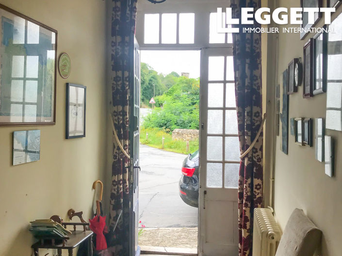 Image No.7-8 Bed House for sale