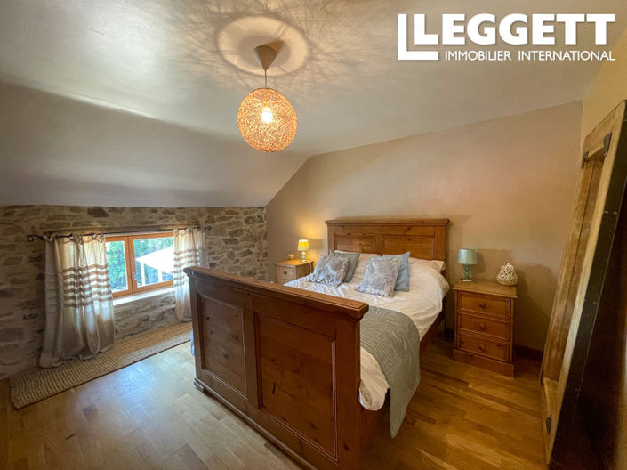 Image No.6-4 Bed House for sale