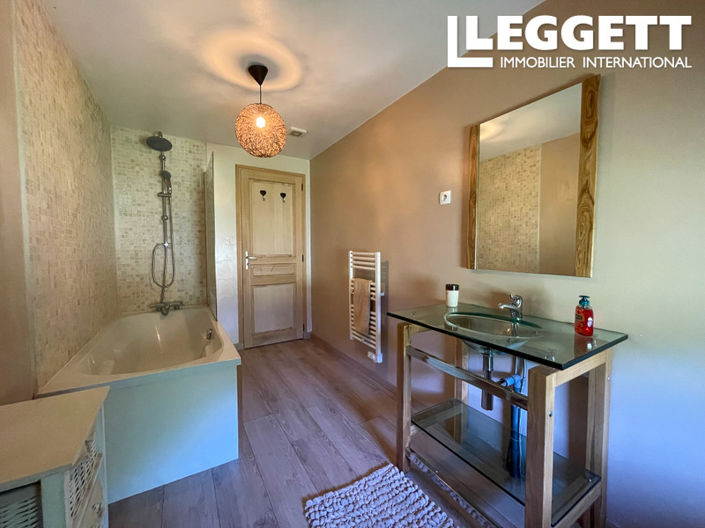 Image No.7-4 Bed House for sale