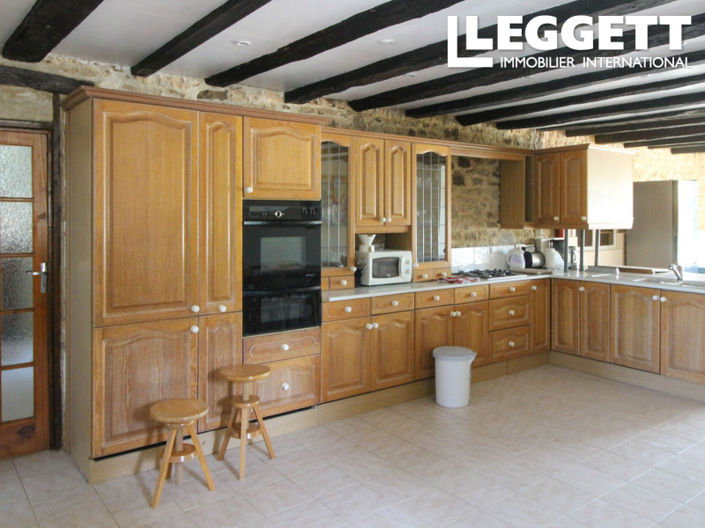 Image No.4-6 Bed House for sale