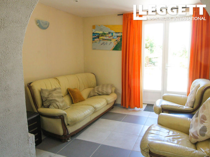 Image No.5-6 Bed House for sale