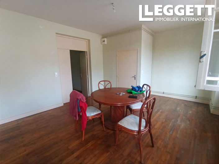 Image No.9-7 Bed House for sale