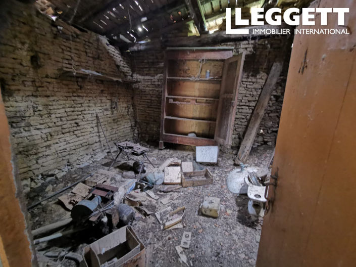 Image No.5-2 Bed House for sale