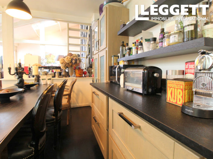 Image No.8-4 Bed House for sale